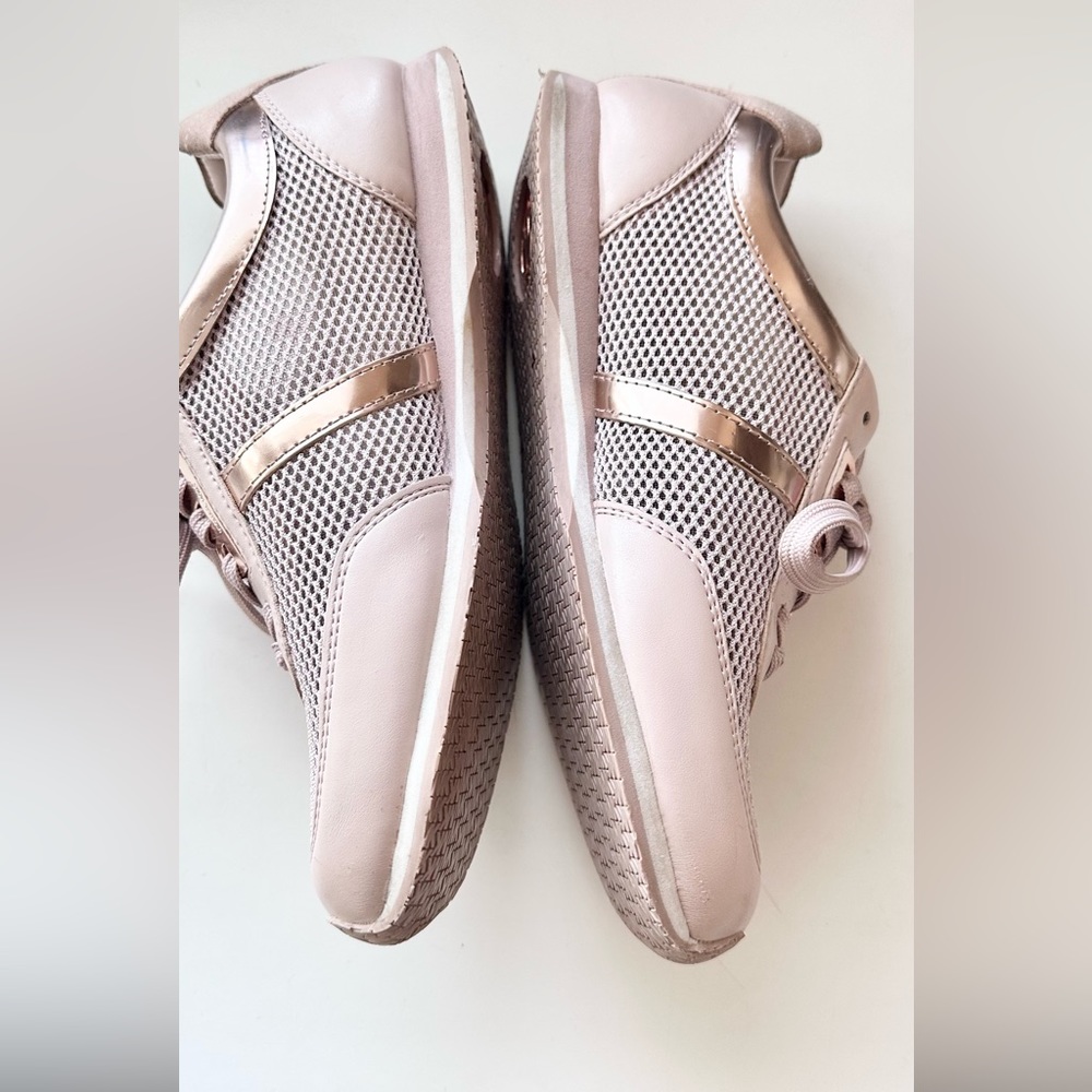 MICHAEL KORS MK MAGGIE TRAINER SNEAKERS SZ:7 PINK BLUSH ROSE GOLD WOMENS - Picture 10 of 10